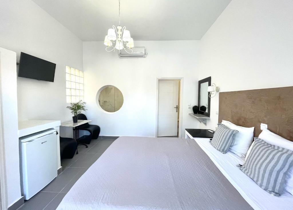 Double Room — Danae Villa
